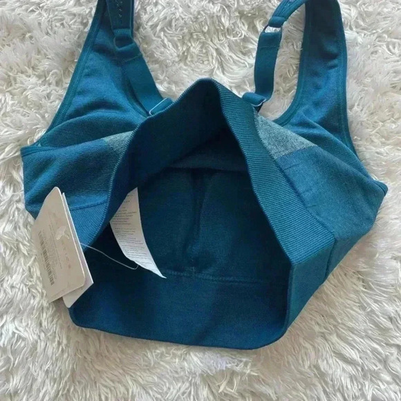 fabletics sports bra Size Xs - Picture 3 of 8
